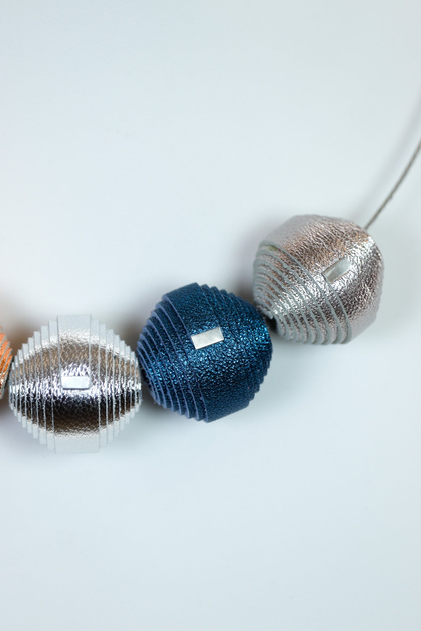 Colier Leatherbonbon (259) din piele