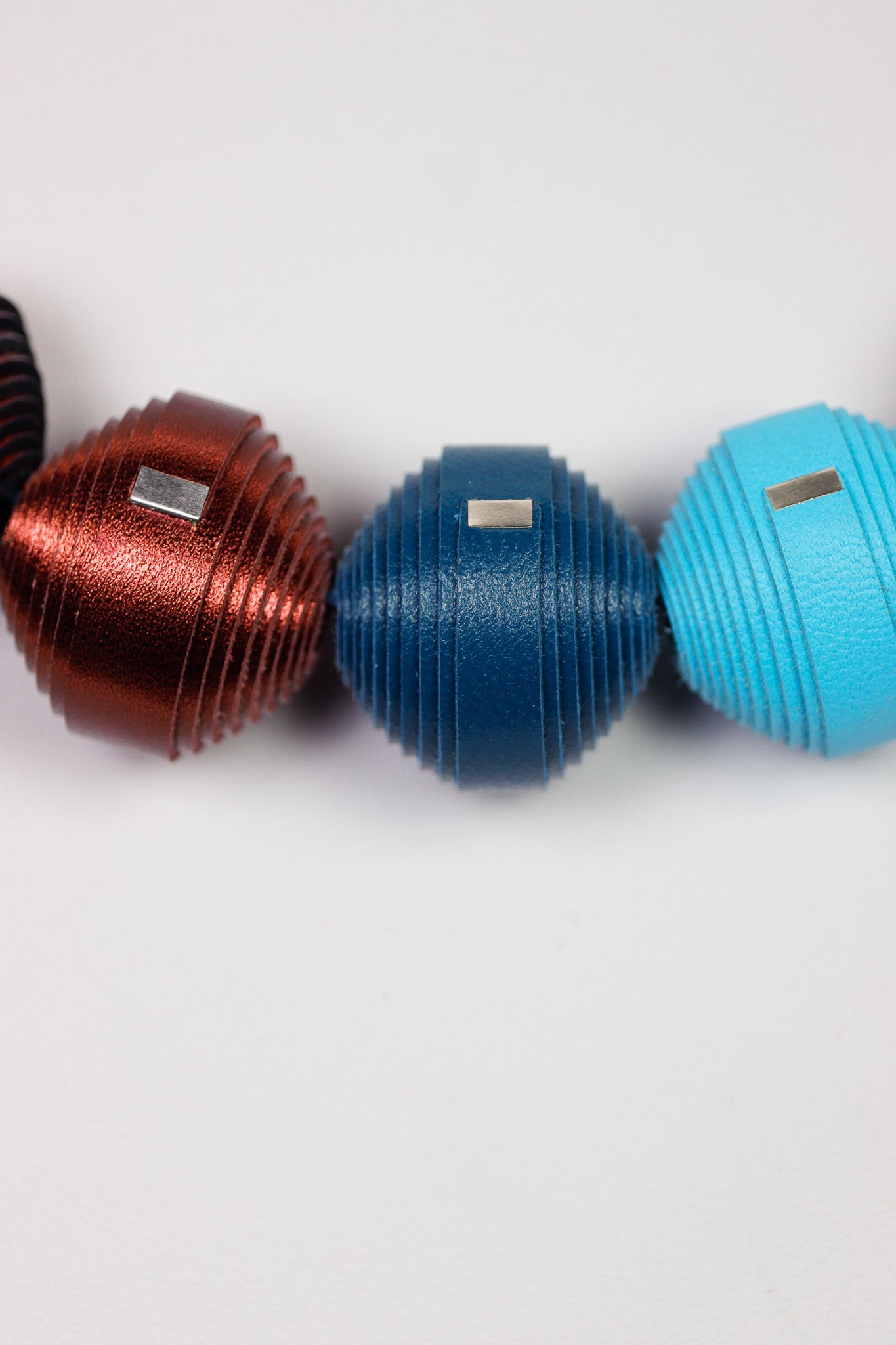 Colier Leatherbonbon (276) din piele