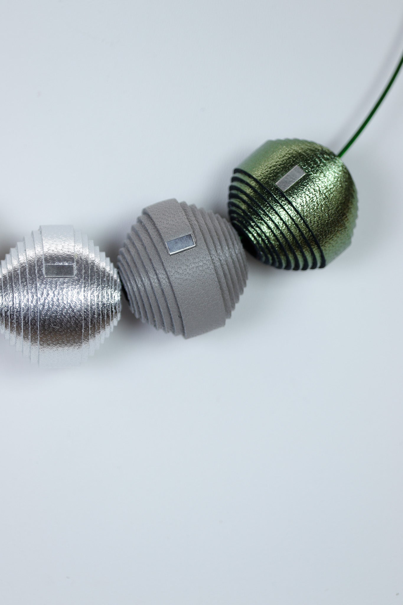 Colier Leatherbonbon (249) din piele