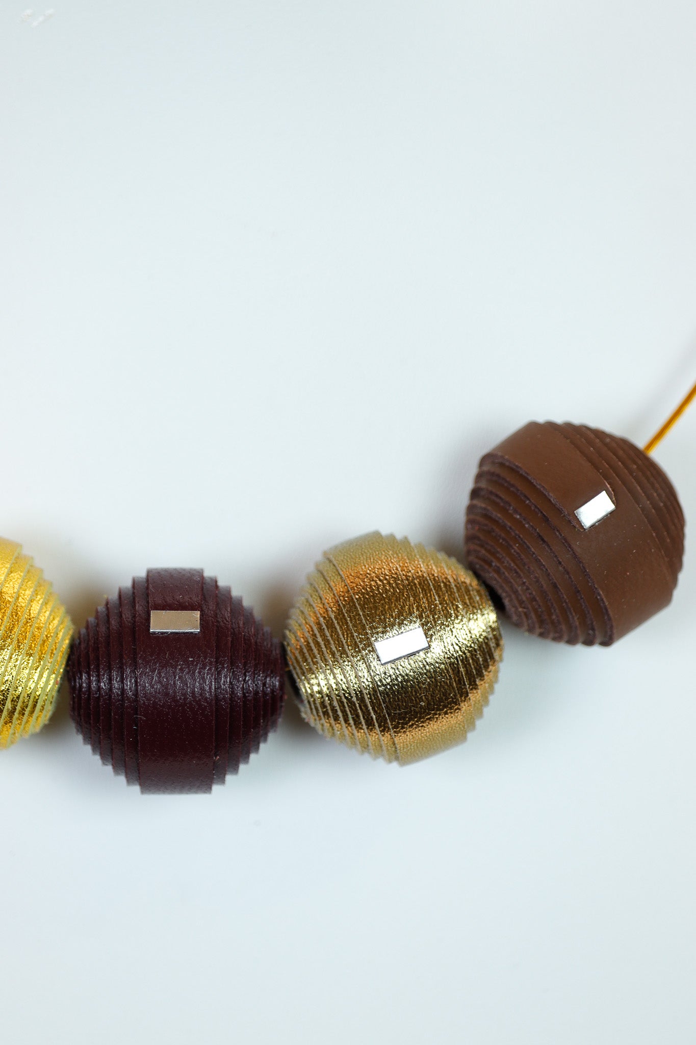 Colier Leatherbonbon (266) от кожа