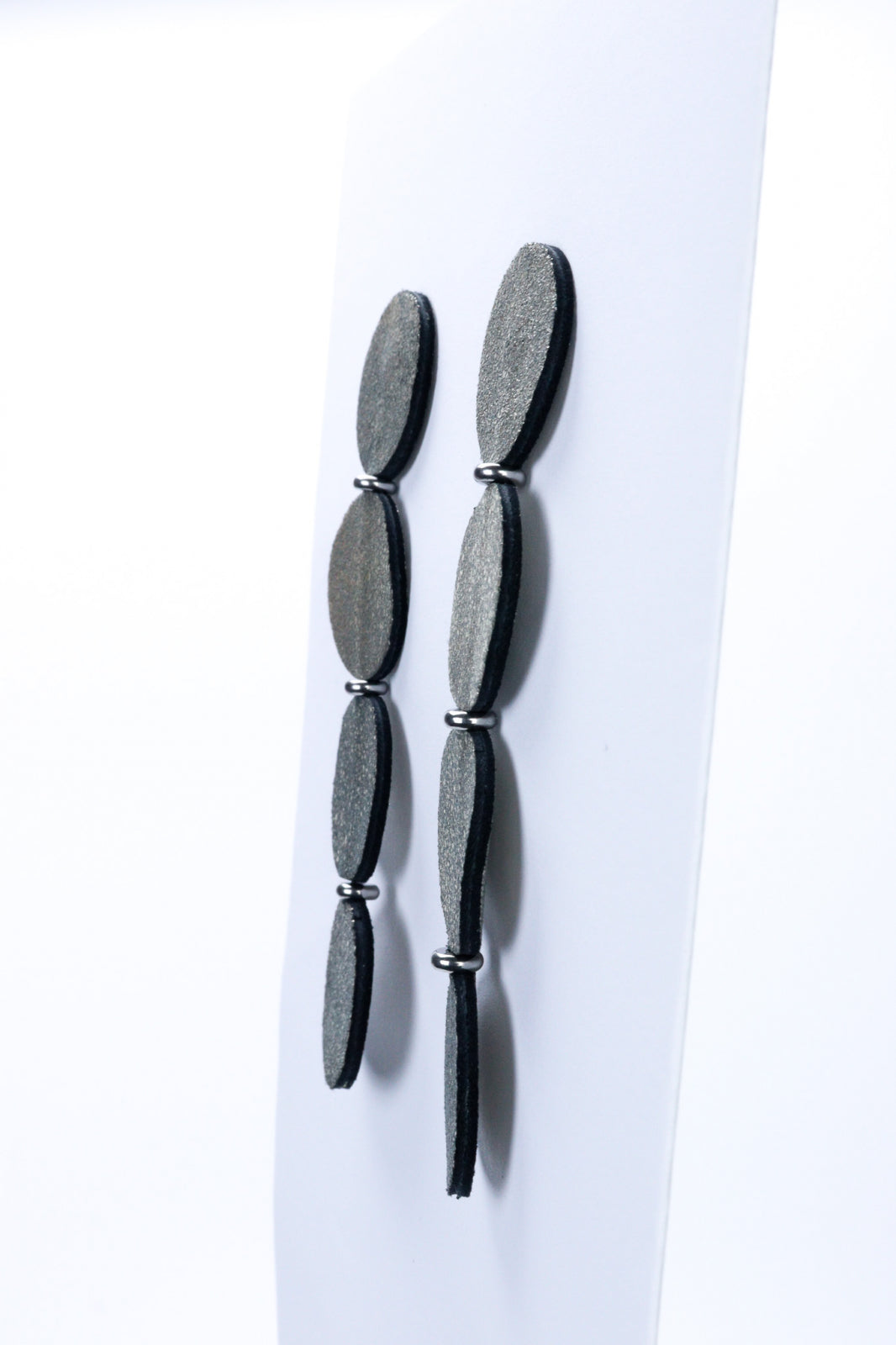 Hoop earrings - Grey with glitter