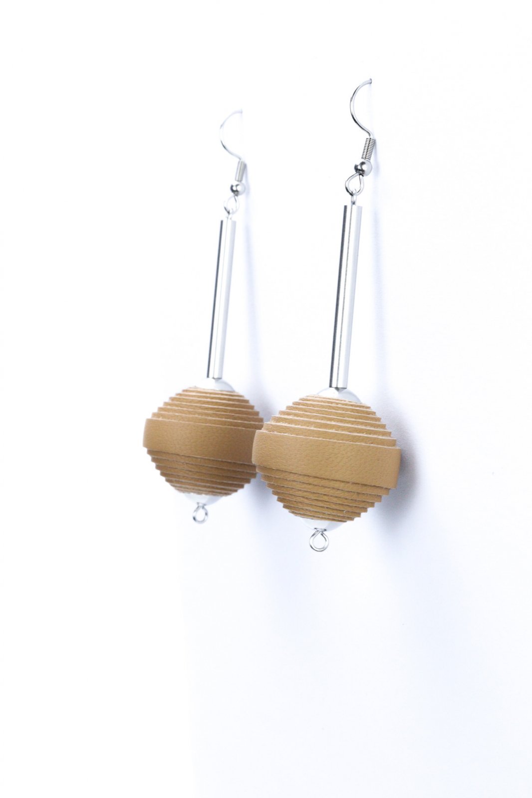 Leatherbonbon leather earrings