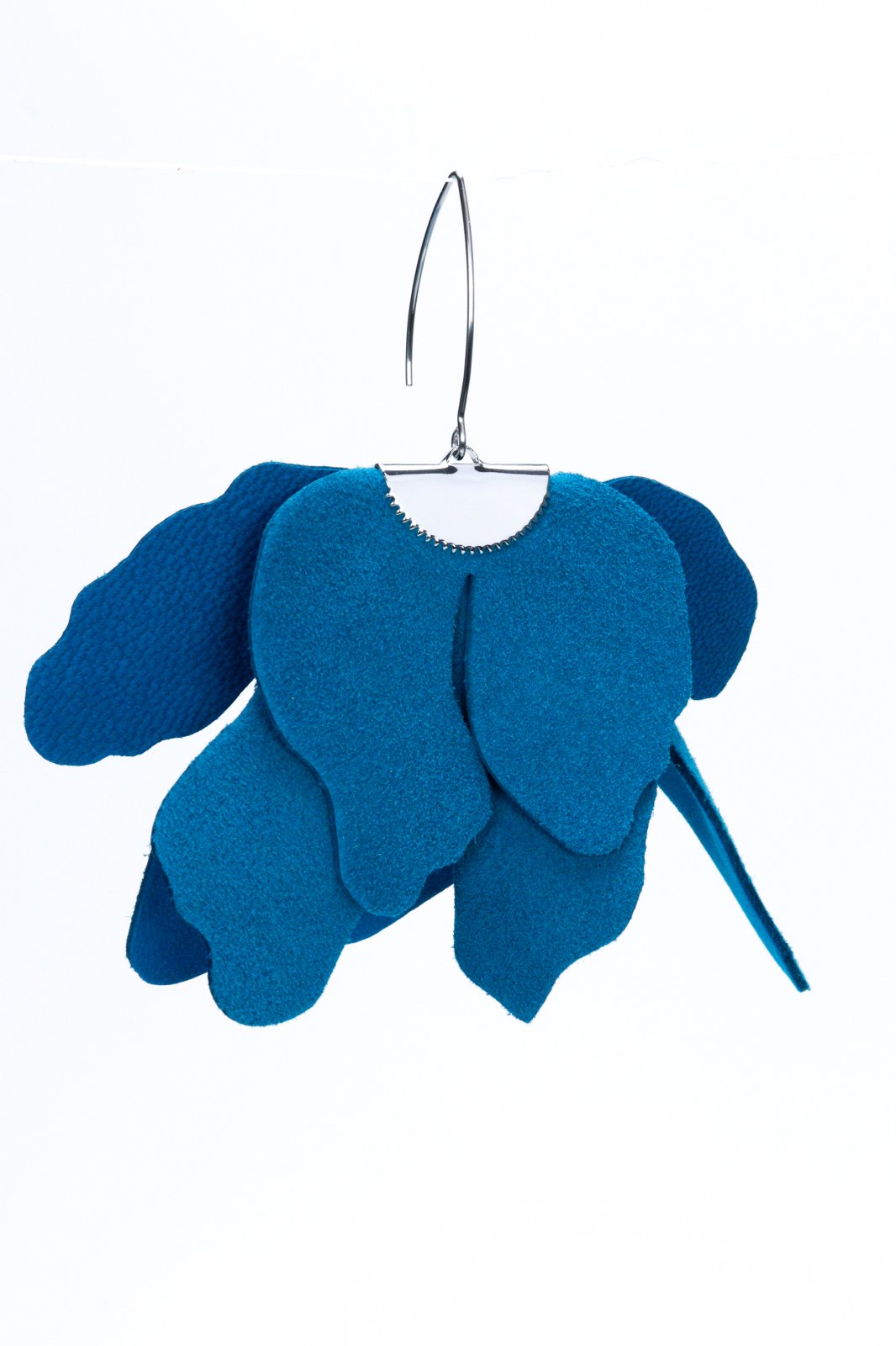 Large flower earrings - Peacock Blue