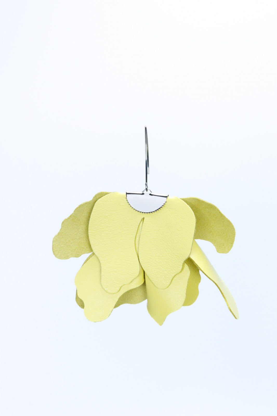 Large flower earrings - Straw yellow
