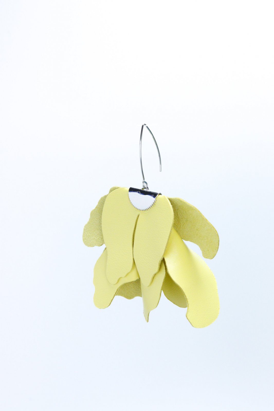 Large flower earrings - Straw yellow