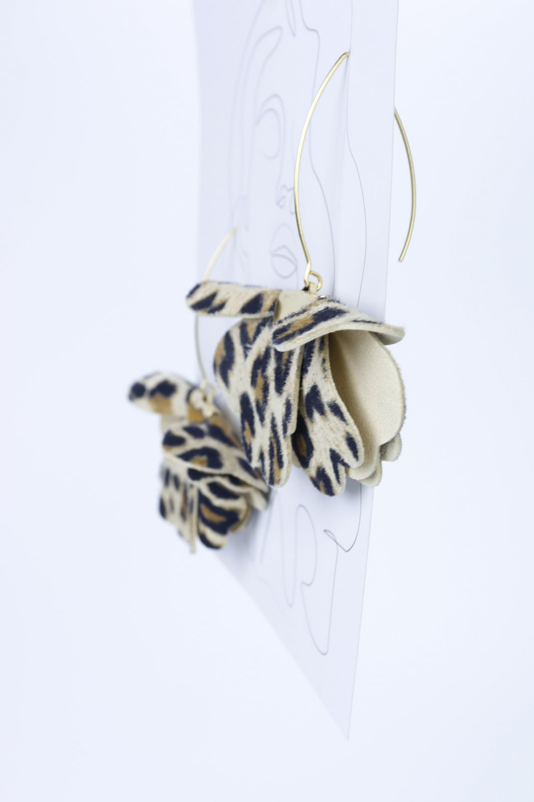 Small flower earrings - Animal leopard print