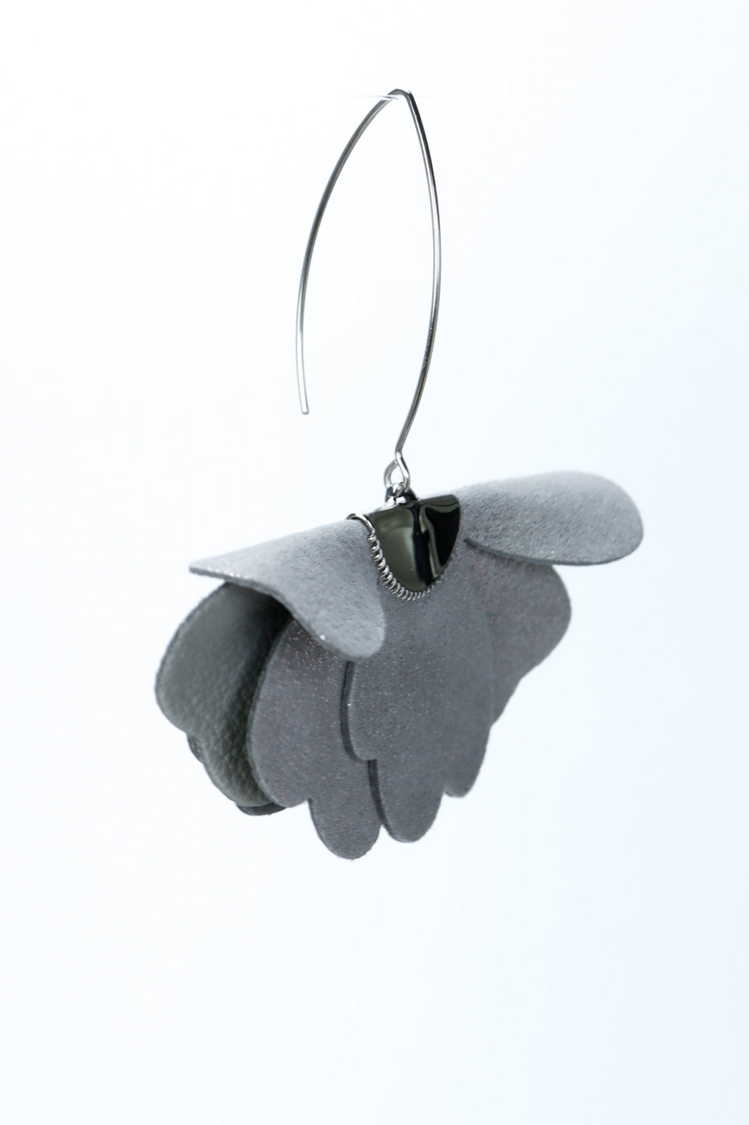 Small flower earrings - gray with glitter