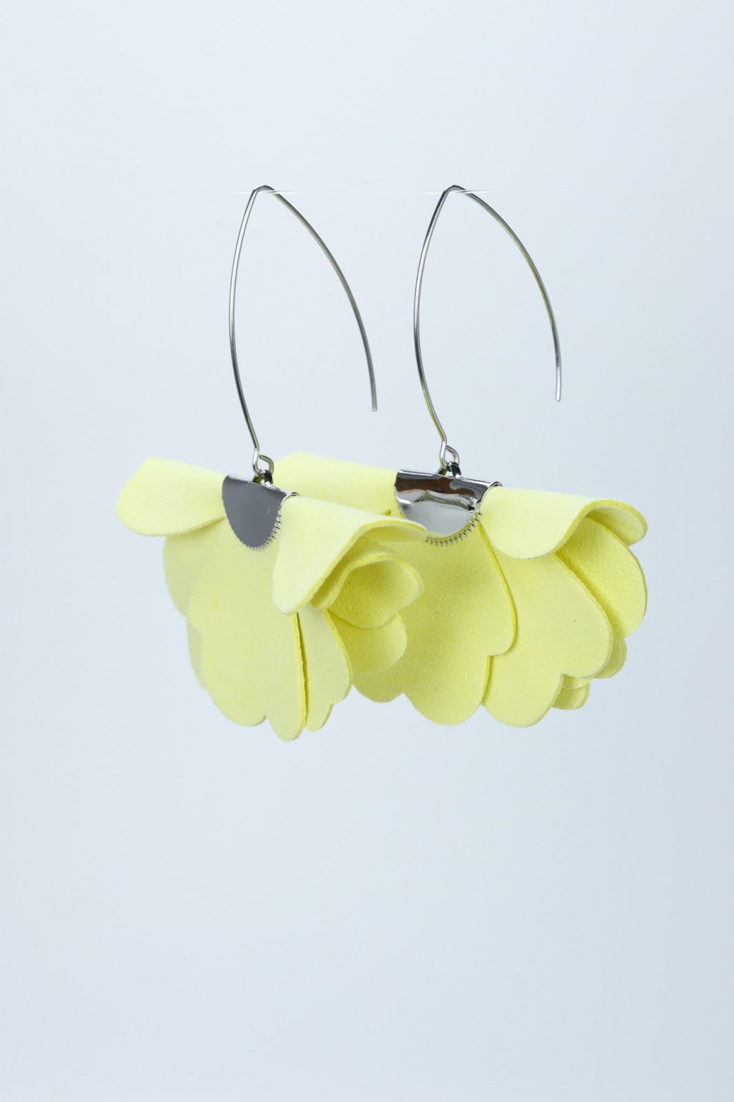 Cercei floare mica - galben Pastel