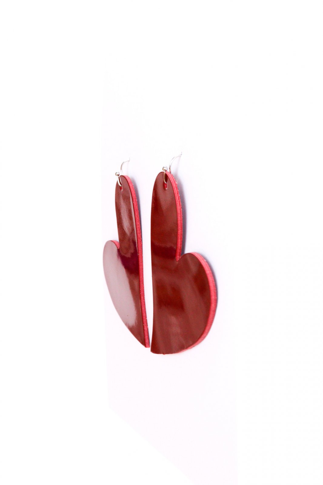 Heart earrings - Red lacquered with glitter