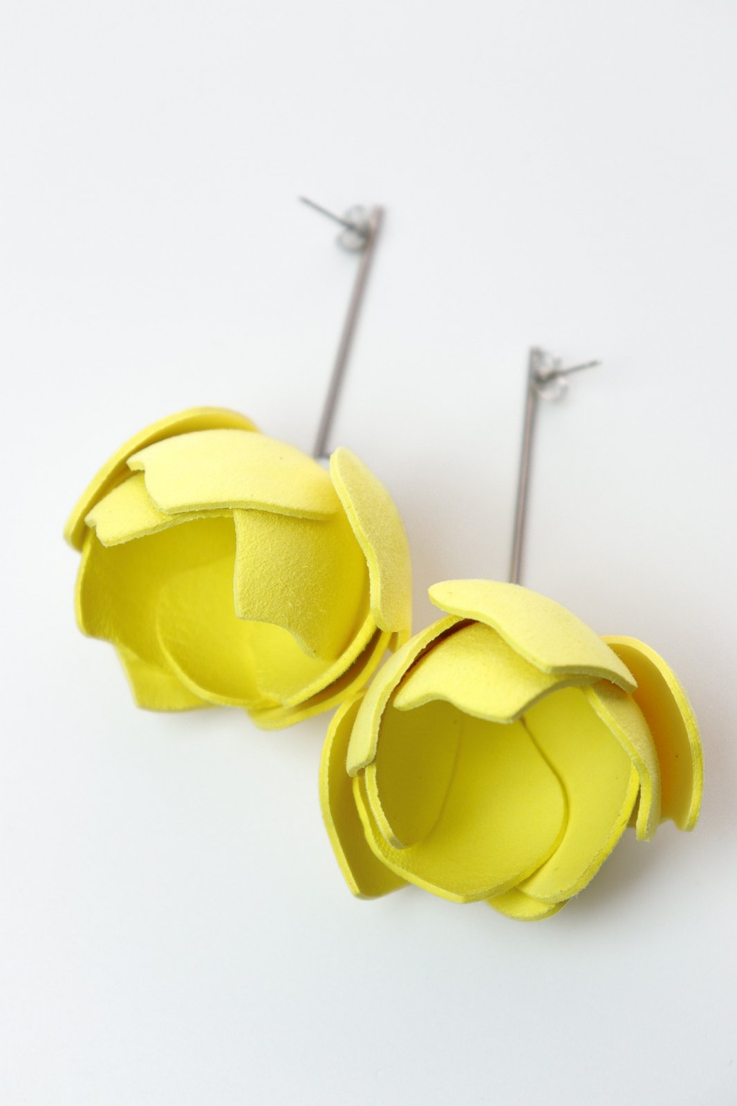 Tulip Earrings - Pale Yellow