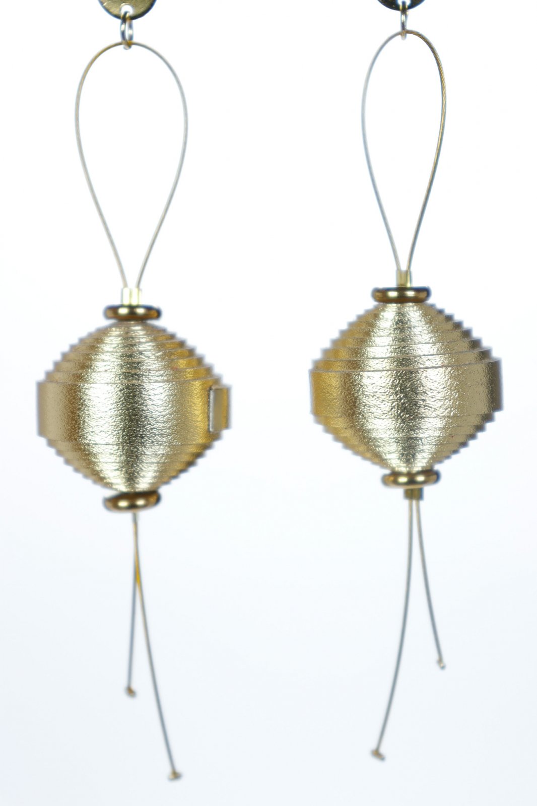 Leatherbonbon Floating Earrings - Pearl Gold