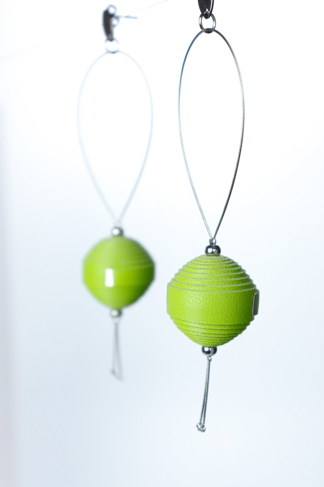 Leatherbonbon Floating Earrings - Green
