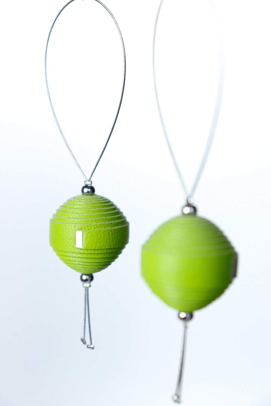 Leatherbonbon Floating Earrings - Green