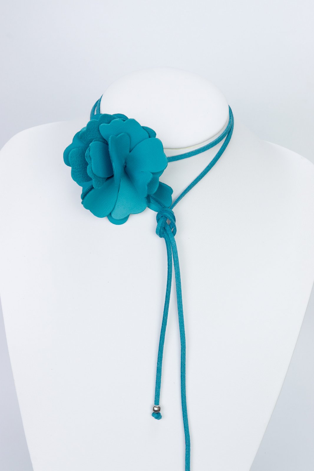 Colier choker floare - Turcoaz deschis