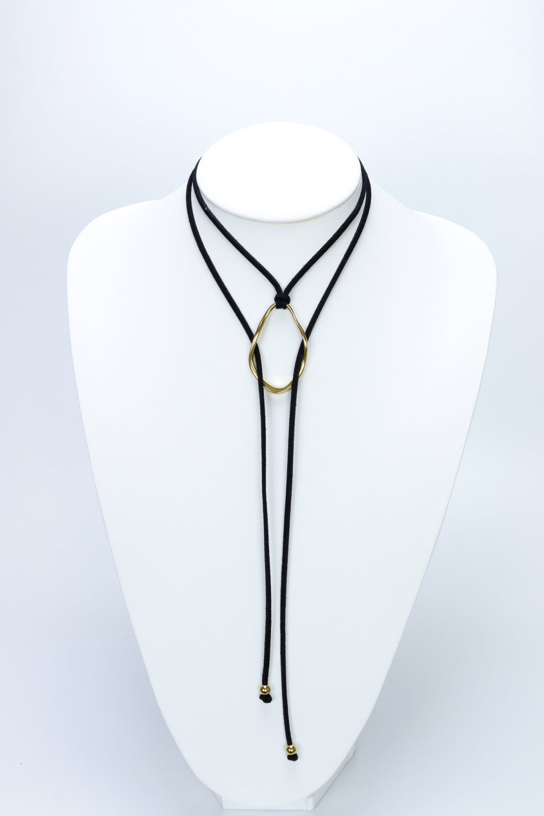 Colier choker cu pandantiv