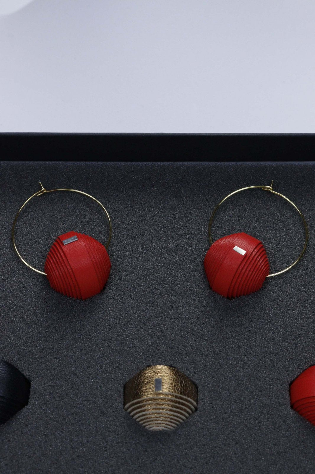Leatherbonbon Necklace and Earrings Set