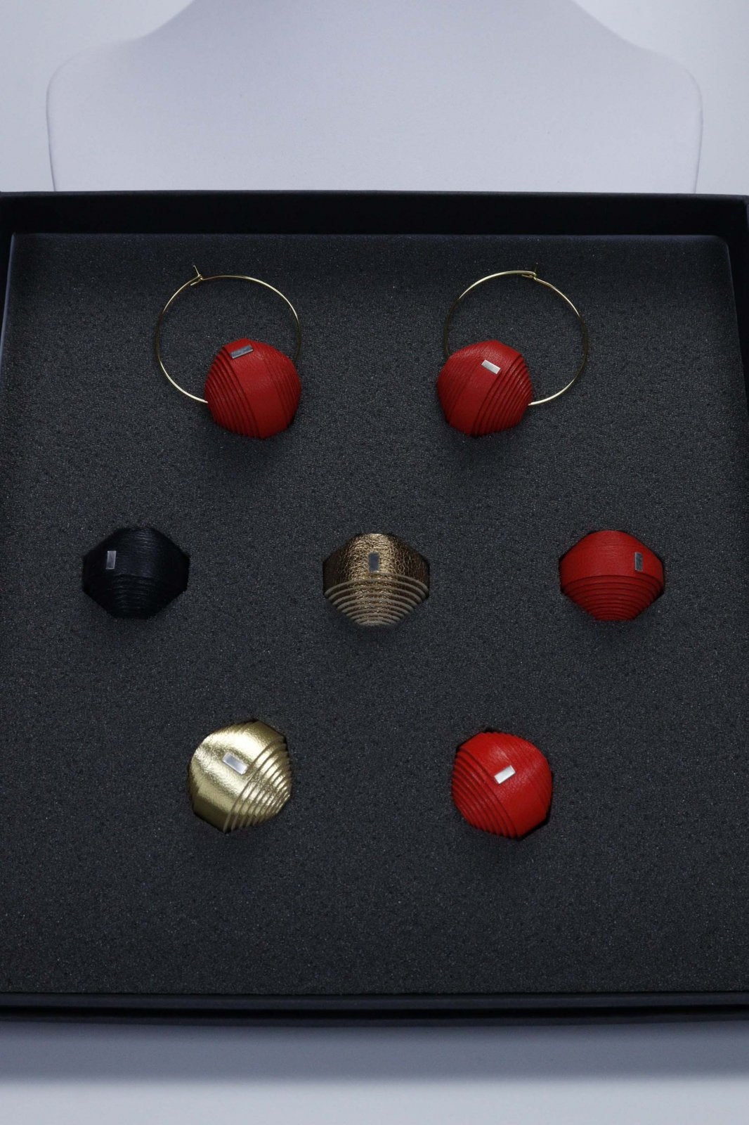 Leatherbonbon Necklace and Earrings Set