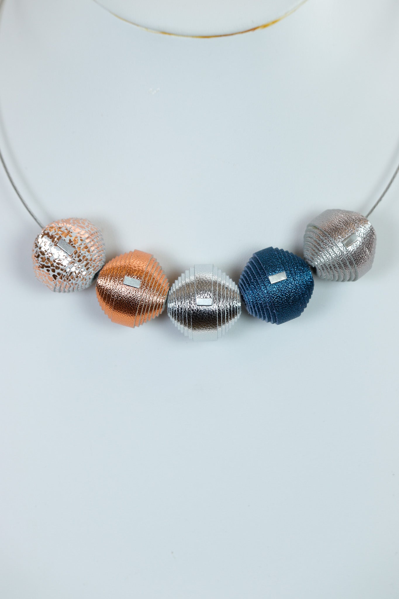 Colier Leatherbonbon (259) din piele