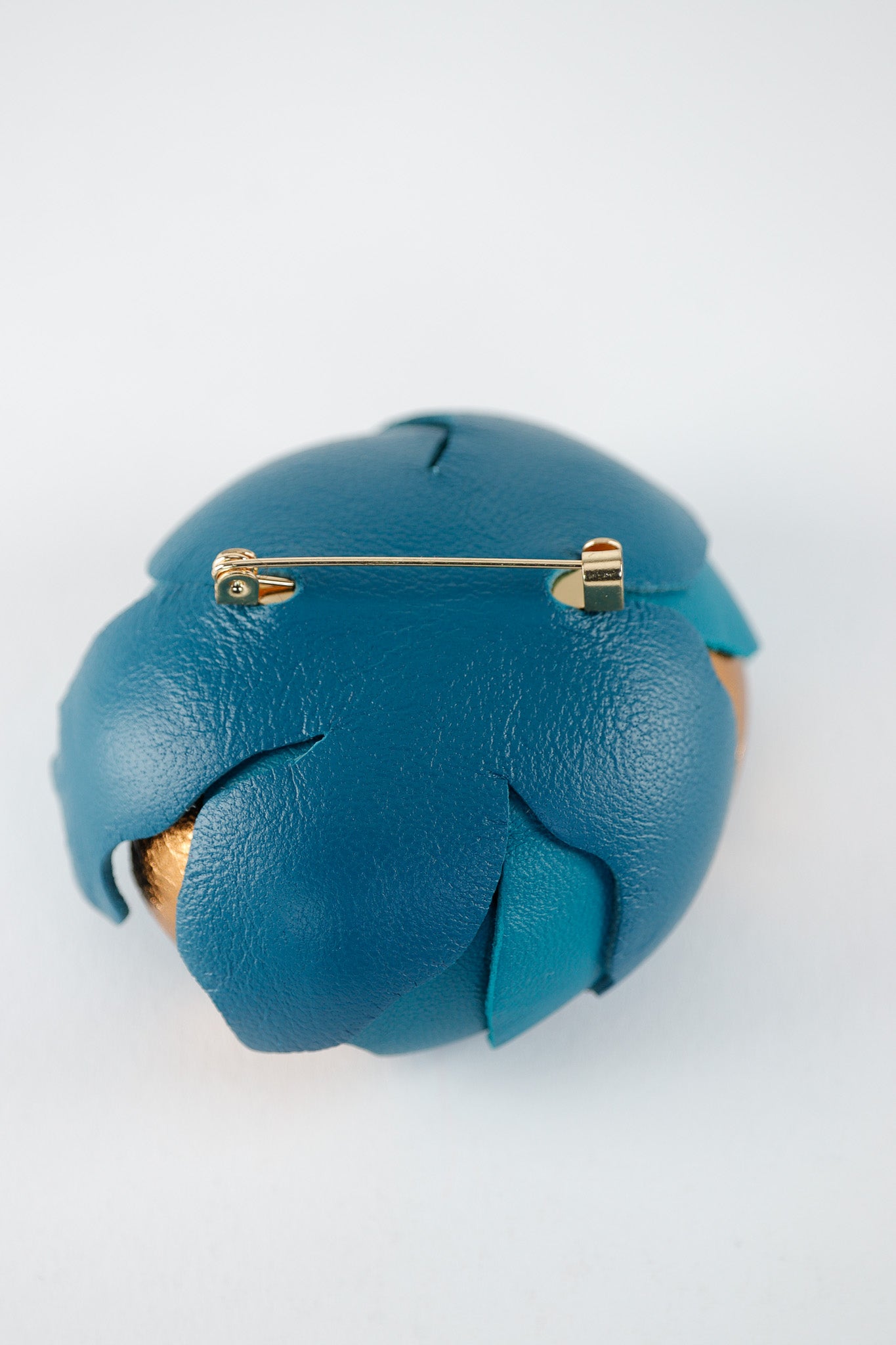 Brosa Bujor - Rich Teal with Gold