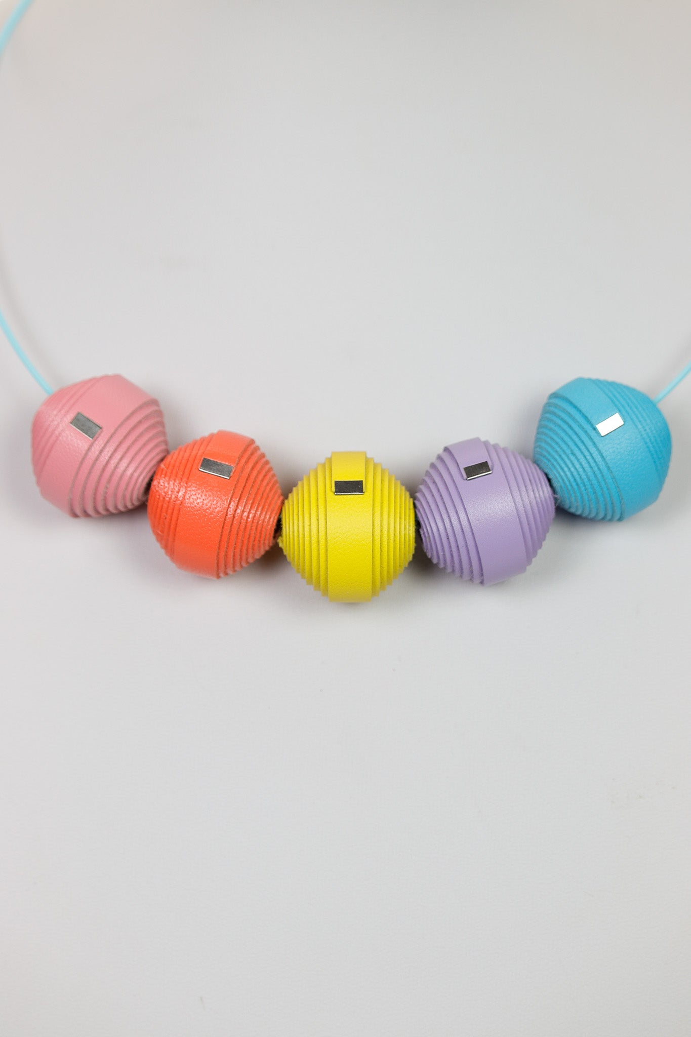 Colier Leatherbonbon (281) din piele