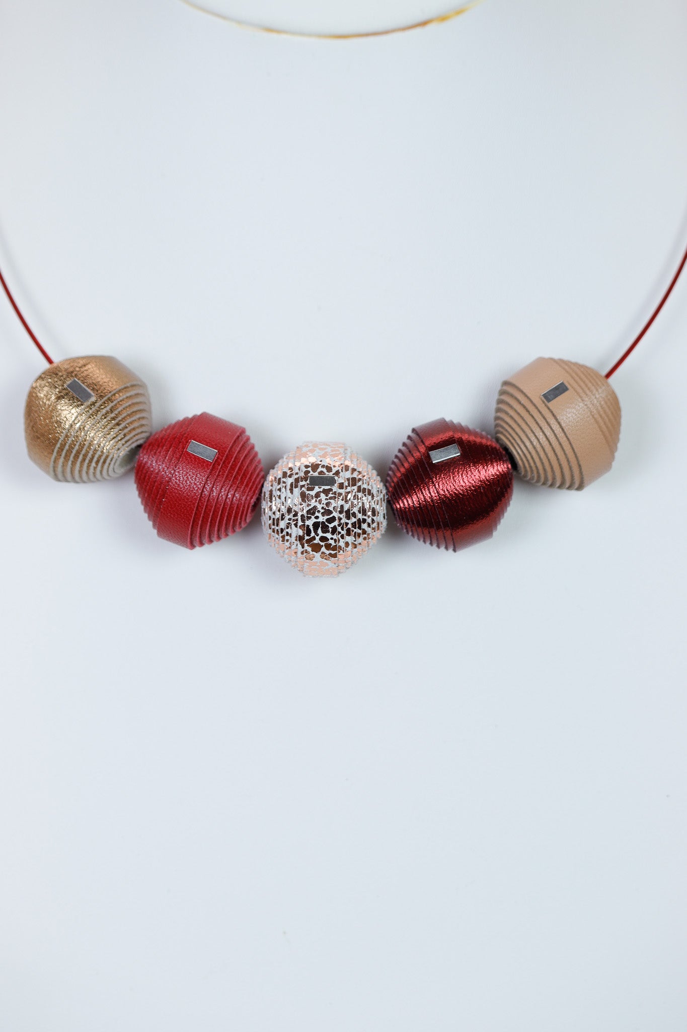 Colier Leatherbonbon (250) din piele