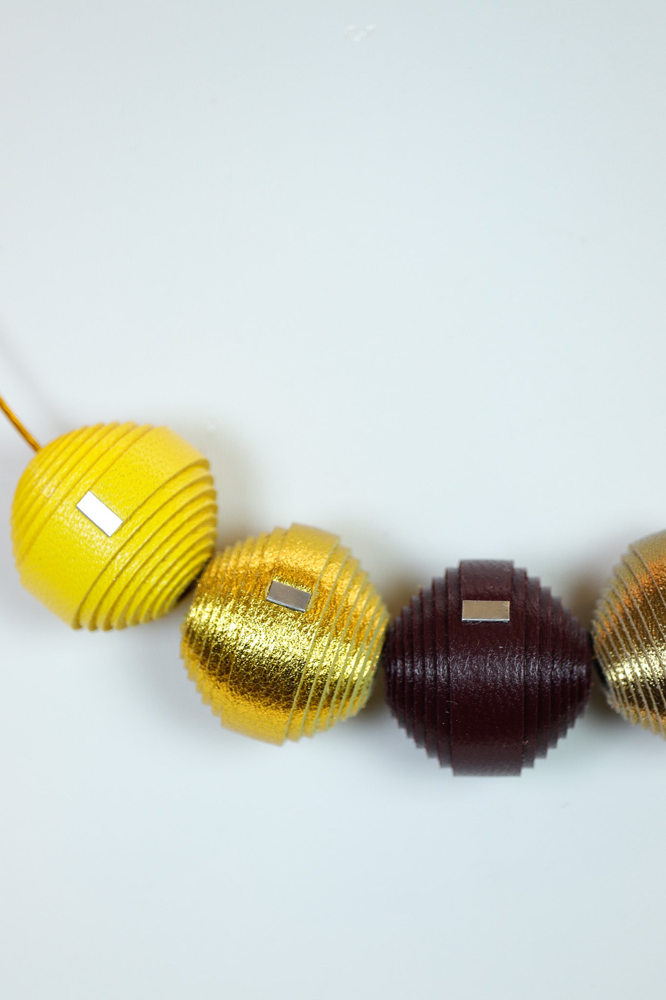 Colier Leatherbonbon (266) din piele