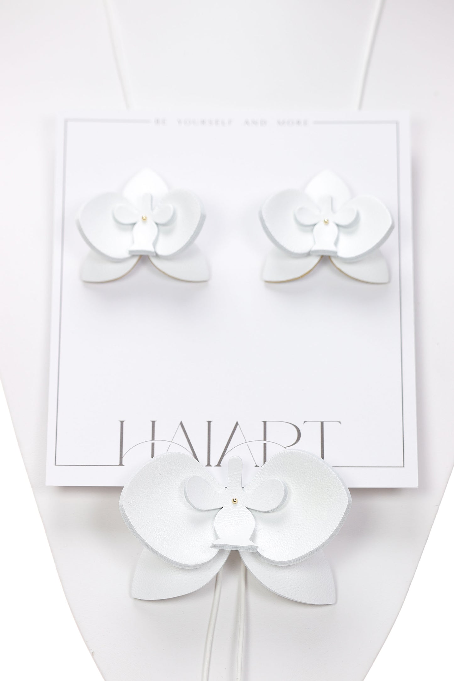 Set Colier + Cercei Orhidee - Pure White & Gold