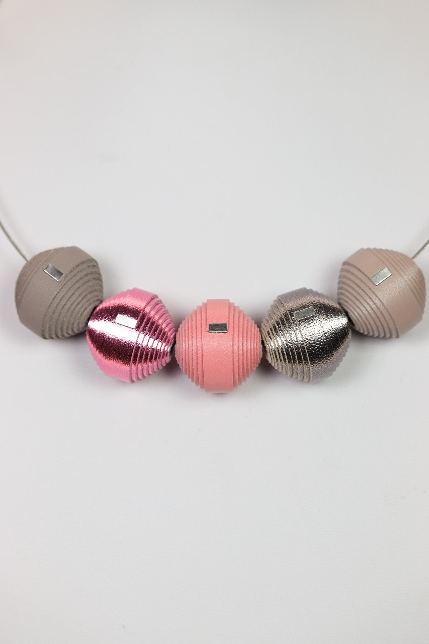 Colier Leatherbonbon (285) din piele