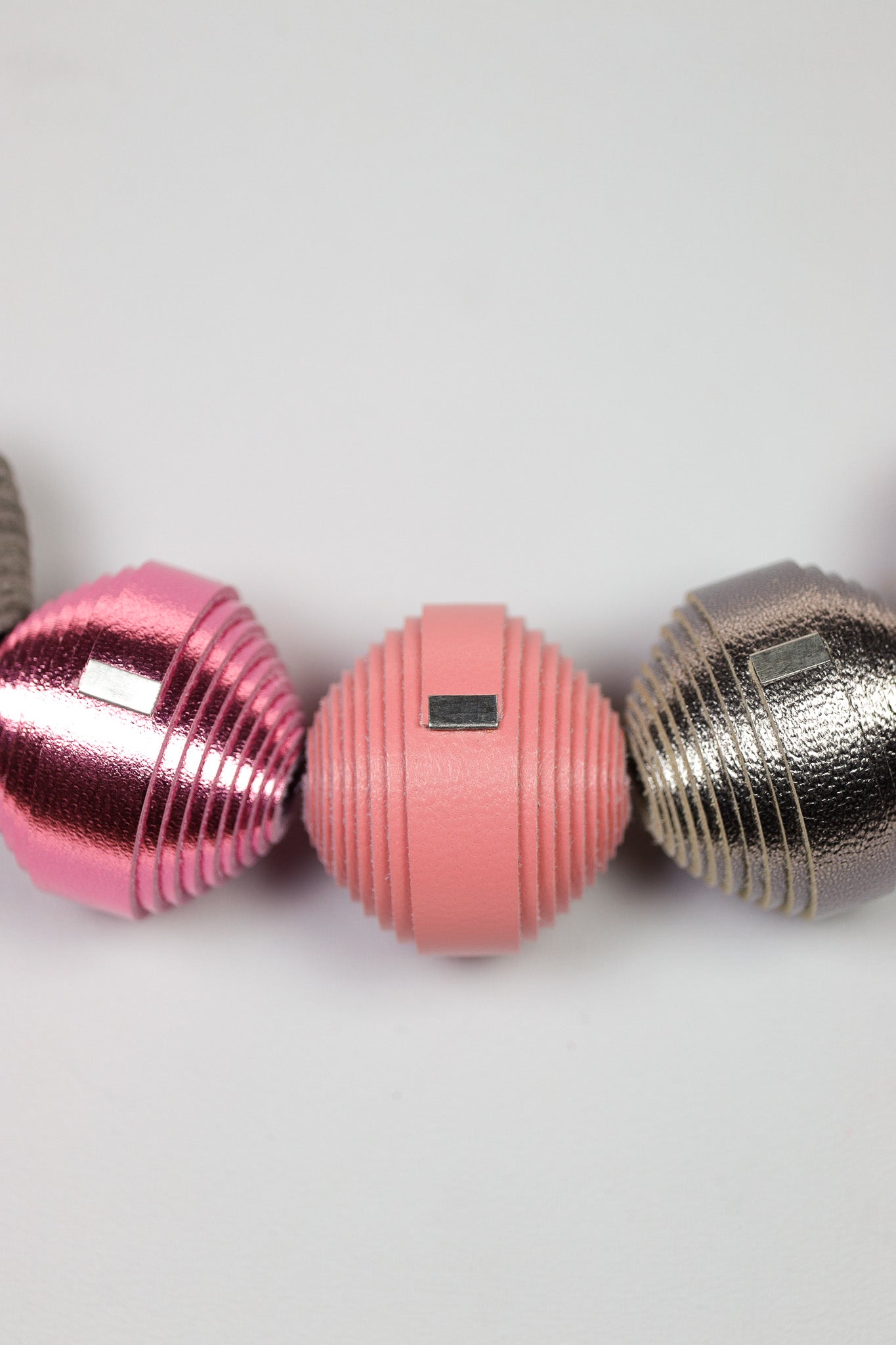 Colier Leatherbonbon (285) din piele