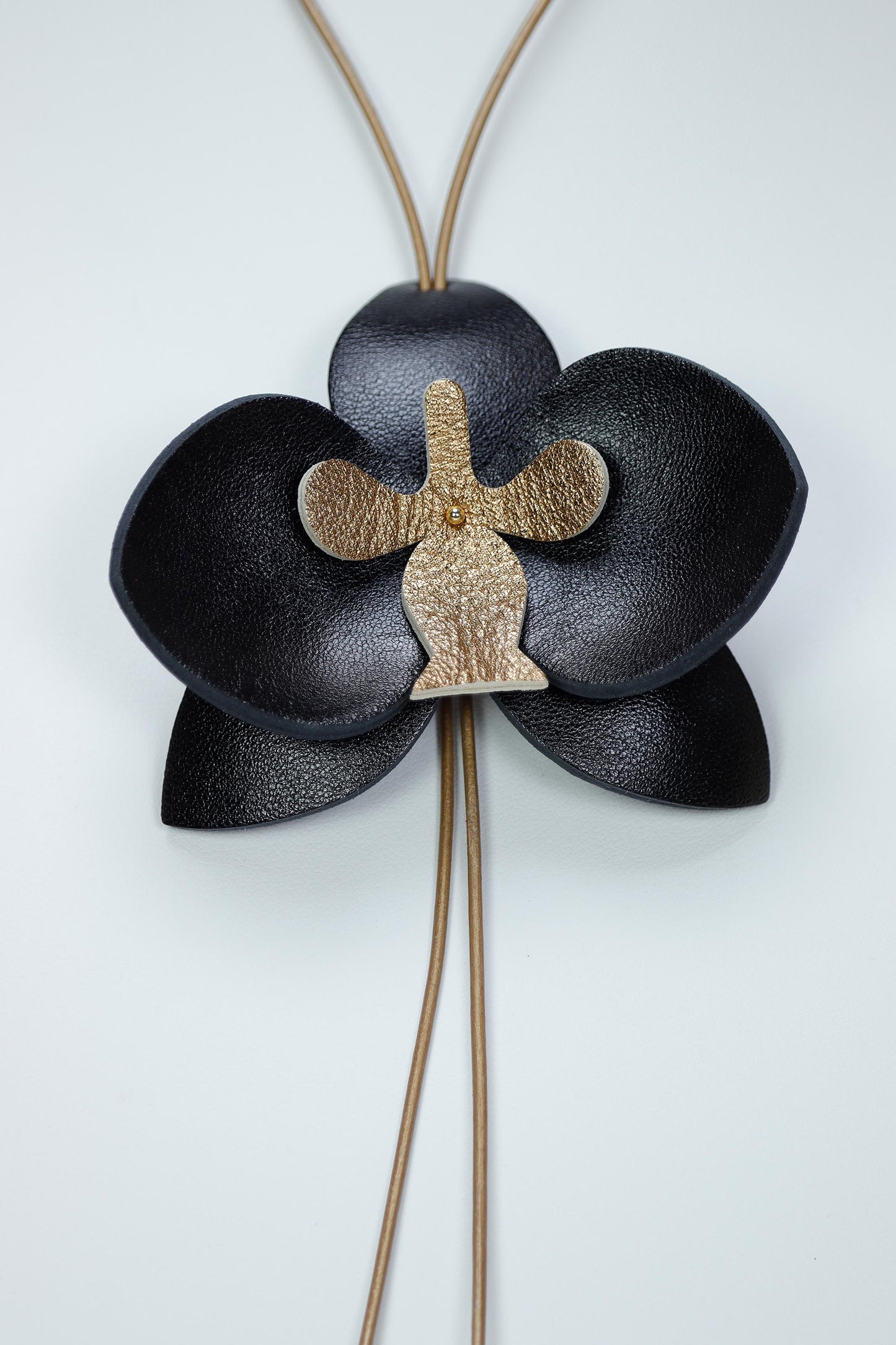 Colier Orhidee - Negru & Bronz