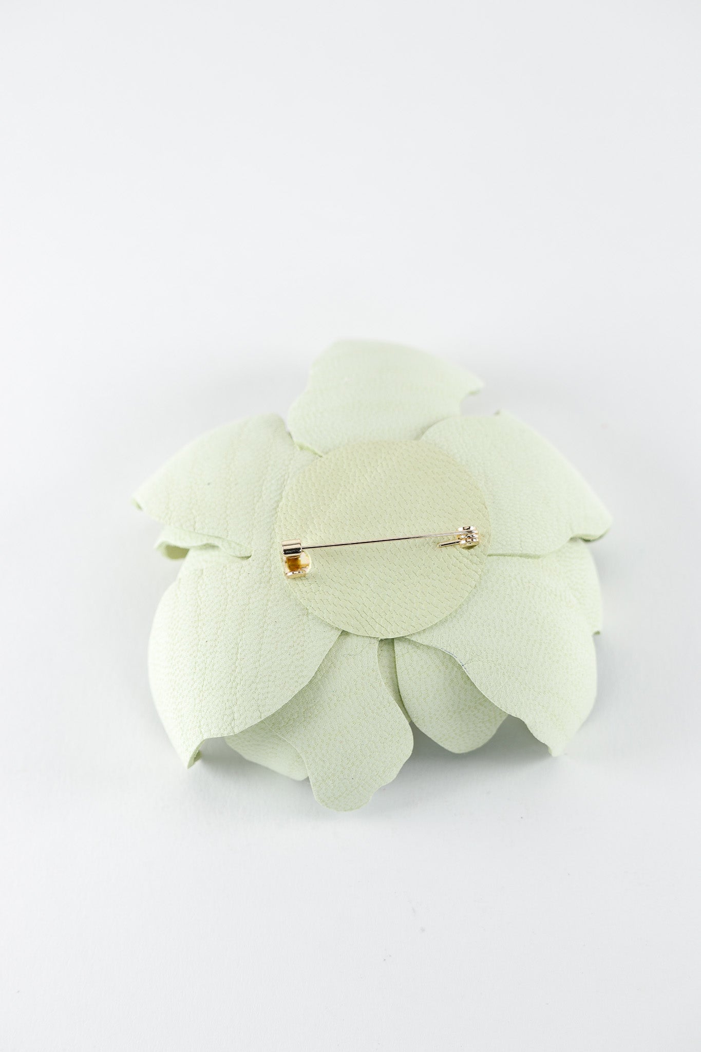 Brosa Bujor Maxi - Fistic deschis