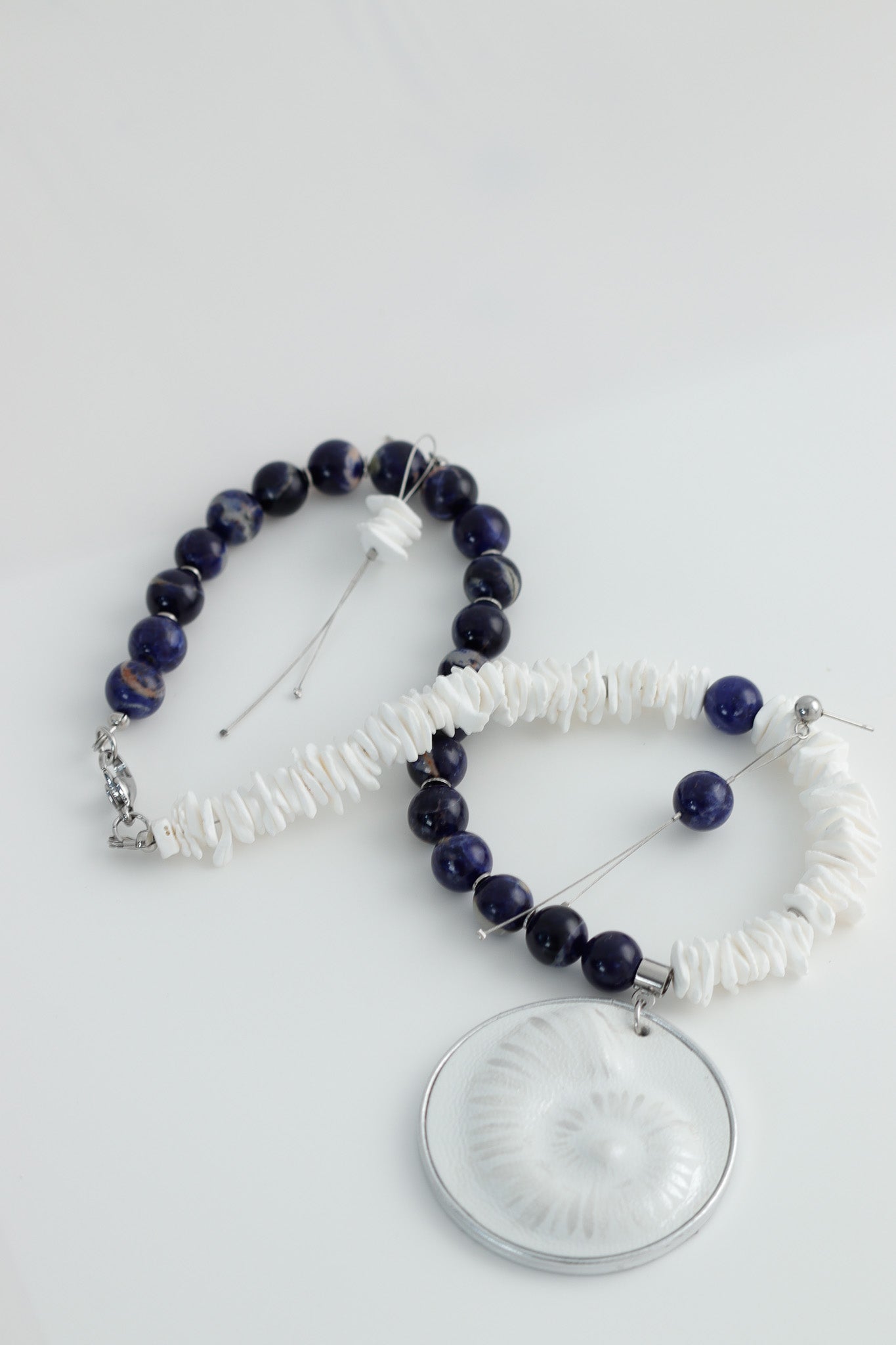 Colier unicat Marine - Scoica + Lapis Lazuli
