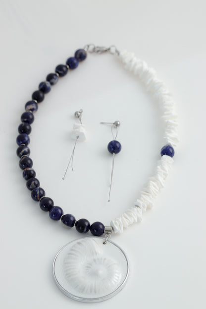 Colier unicat Marine - Scoica + Lapis Lazuli