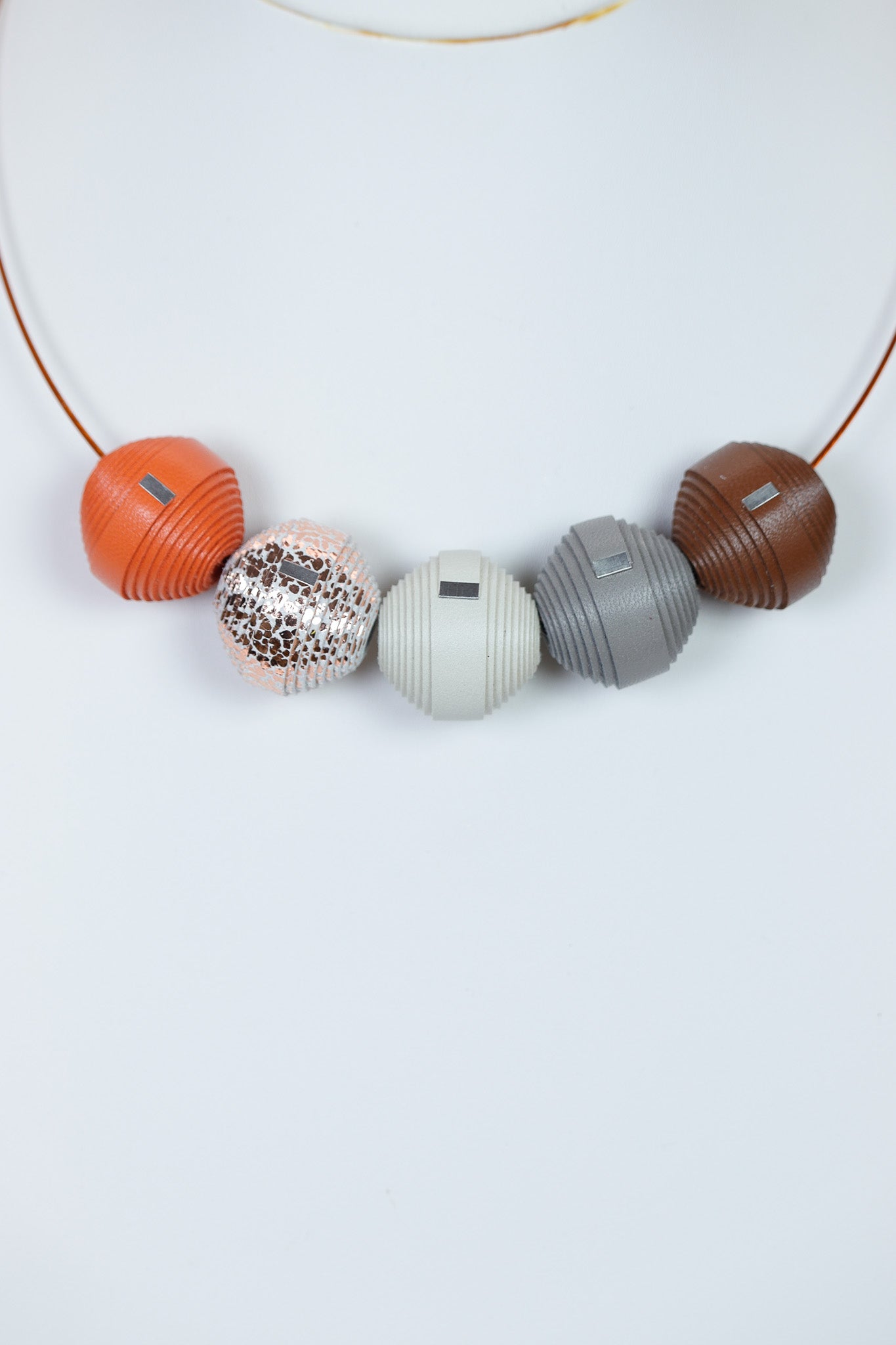 Colier Leatherbonbon (257) din piele