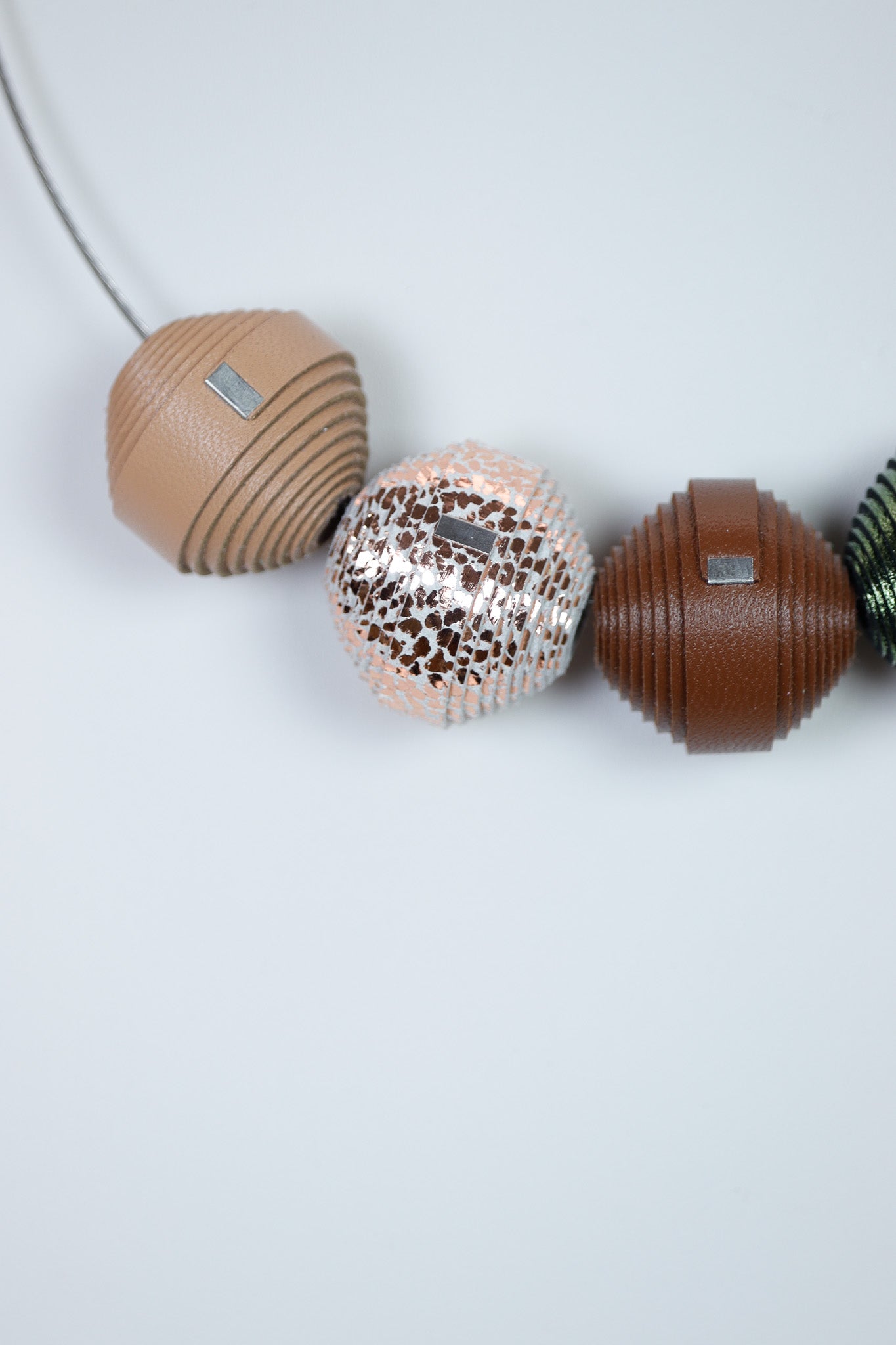 Colier Leatherbonbon (258) din piele