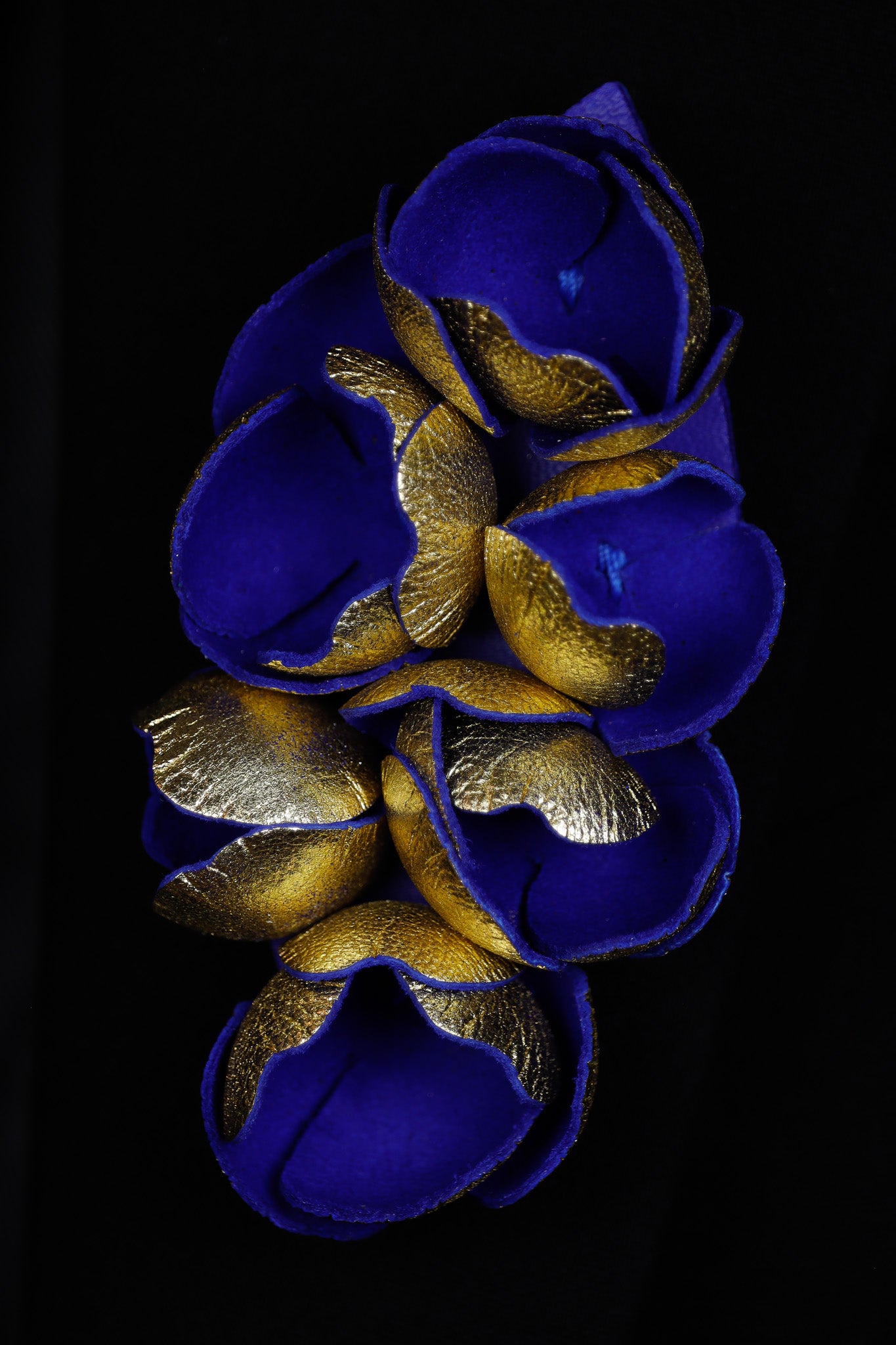 Brosa Blossom - Auriu + Albastru regal