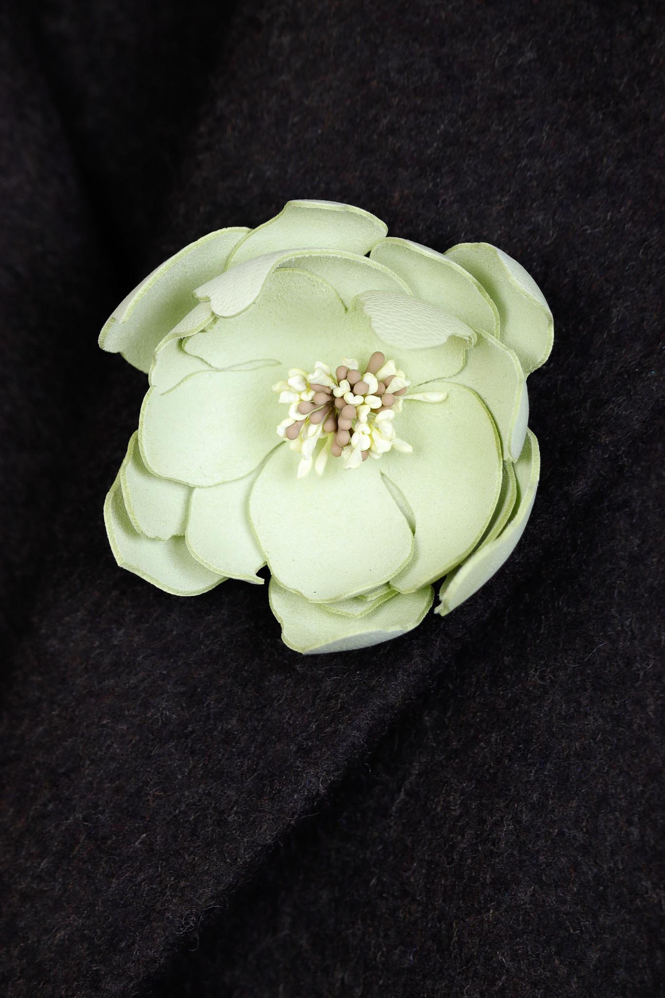 Brosa Bujor Maxi - Fistic deschis