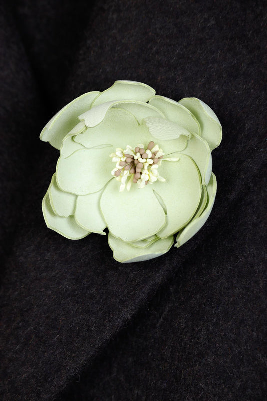 Brosa Bujor Maxi - Fistic deschis