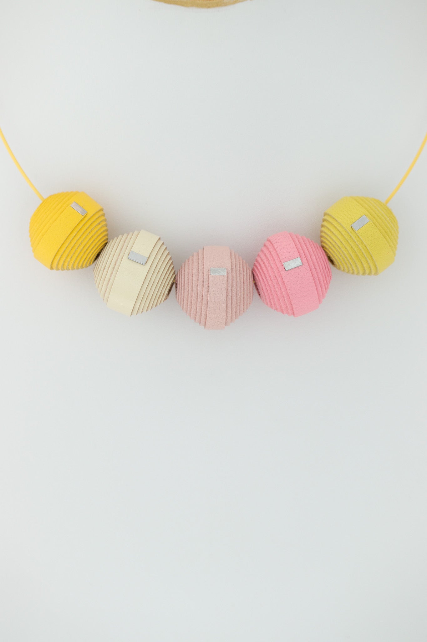 Lederhalskette Leatherbonbon (334), bunt