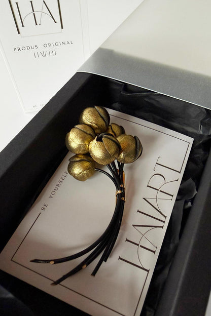 Brosa Buchet Floral - Auriu + Negru - Handmade - HAIArt România - Vedere detaliu 3