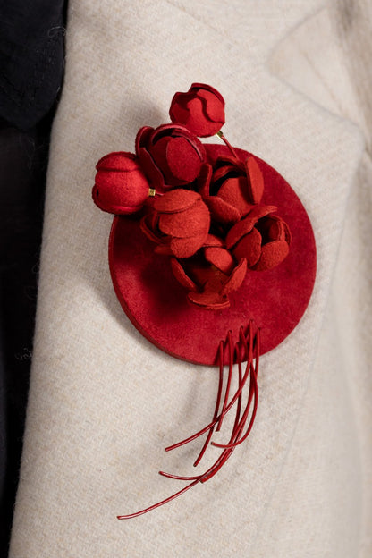 Brosa Blossom - Rosu / piele intoarsa