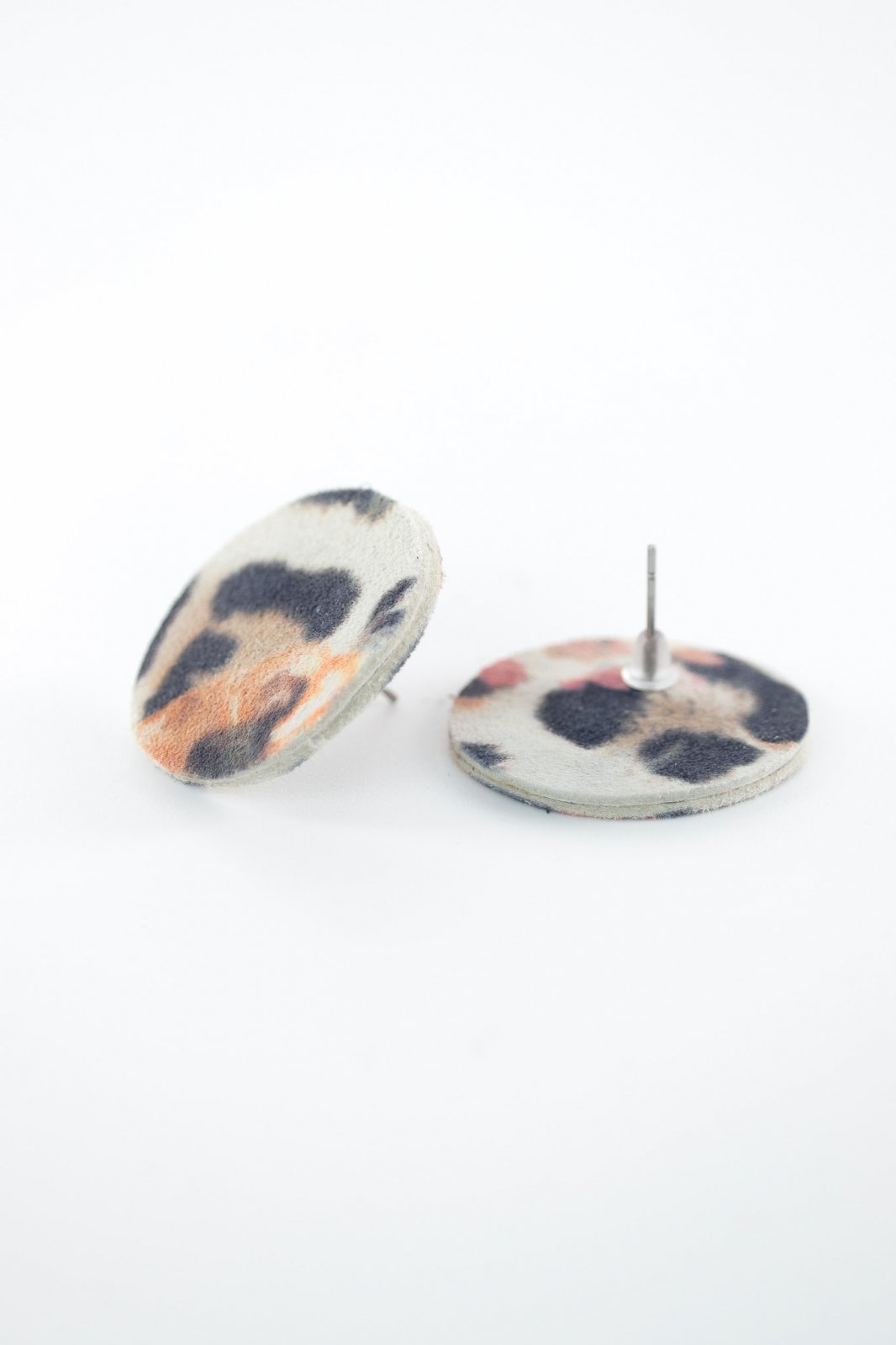 Cercei cerc(2.5cm) - Animal print colorat - Handmade - HAIArt România - Vedere detaliu 1