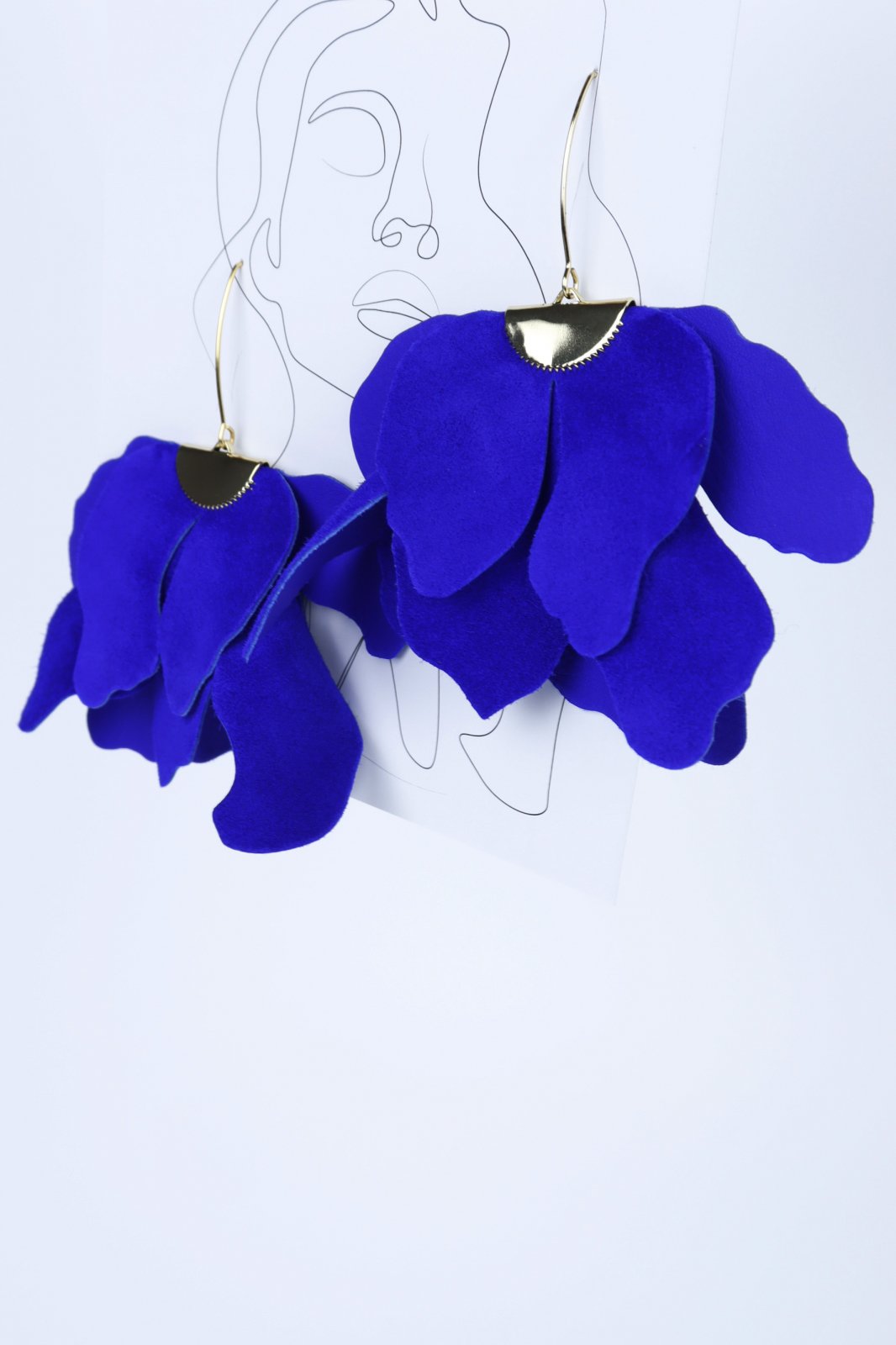 Large flower earrings - Electric blue