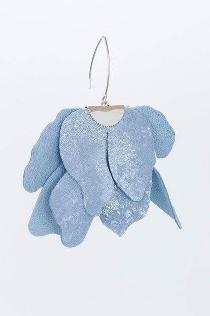 Cercei floare mare - Albastru cu sclipici