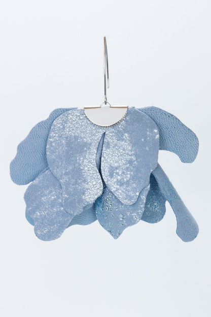 Cercei floare mare - Albastru cu sclipici