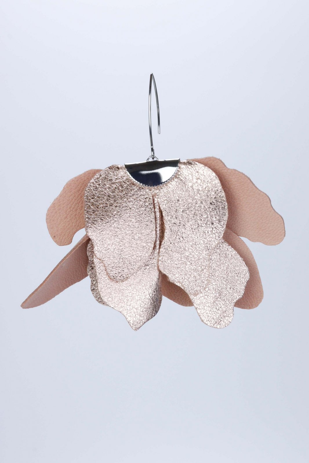 Large flower earrings - Salmon with glitter