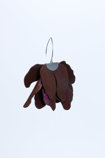 Cercei floare mare - Maro cu sclipici mov