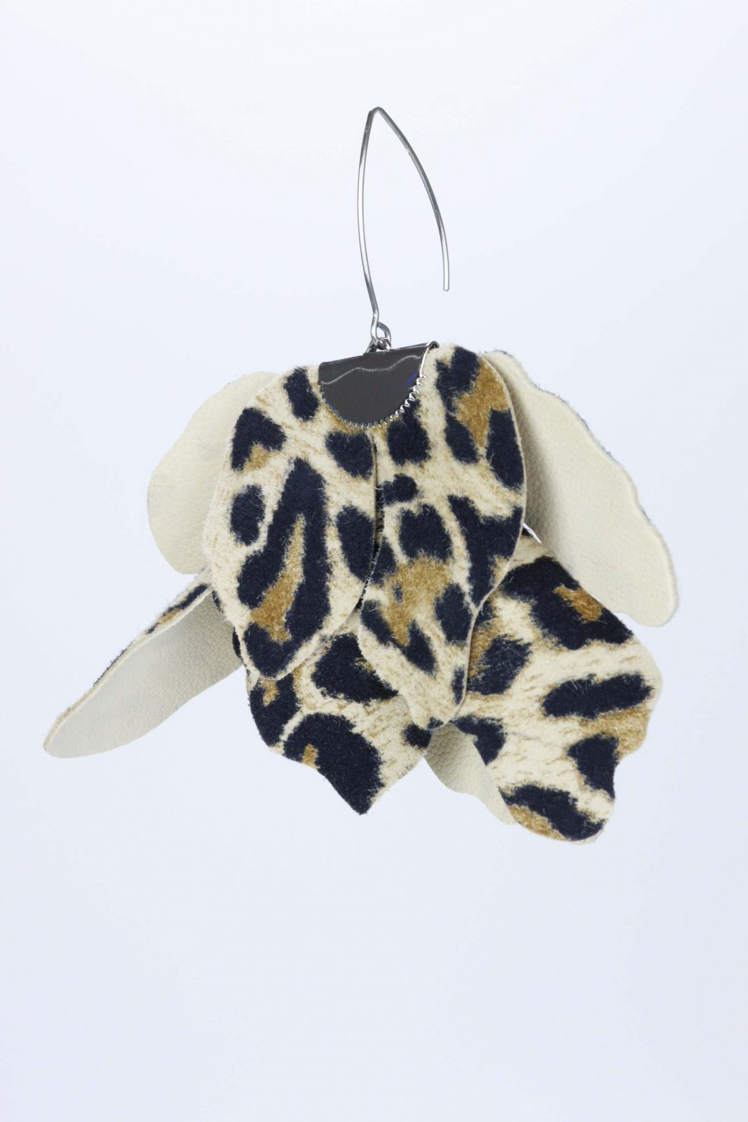 Big flower earrings - Animal print beige