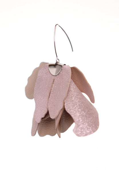 Cercei floare mare - Roz sidefat vopsit manual