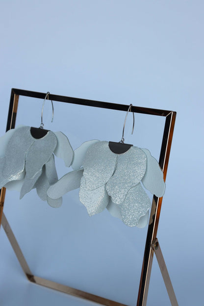 Cercei floare mare - Argintiu cu sclipici